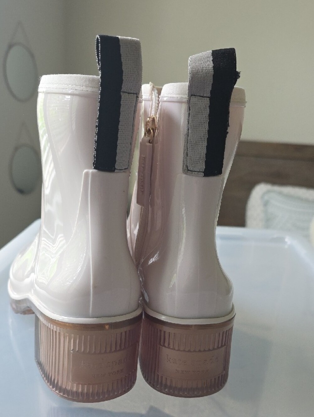 Kate Spade White Glossy Ankle Rain Booties with Block Heel - Picture 2 of 5